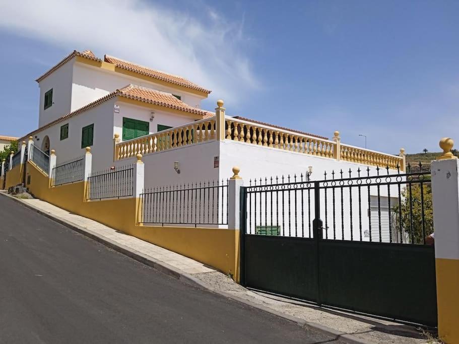 Villa Teram Alajero Exterior photo
